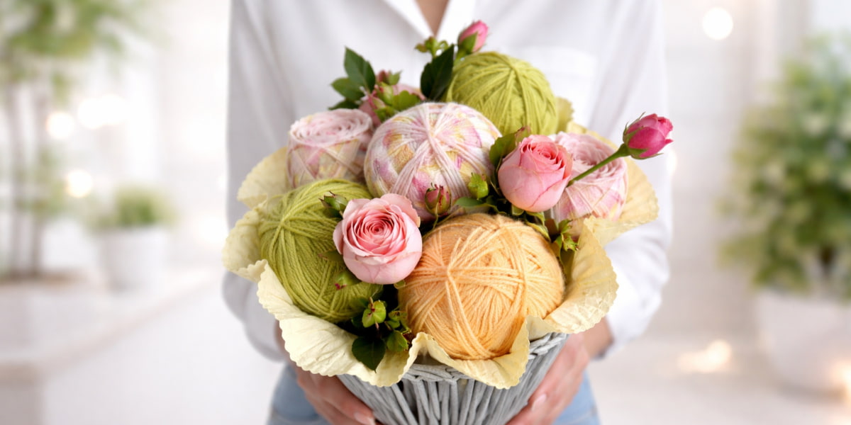 Dárková kytice z vlny jako originální dárek pro ženu