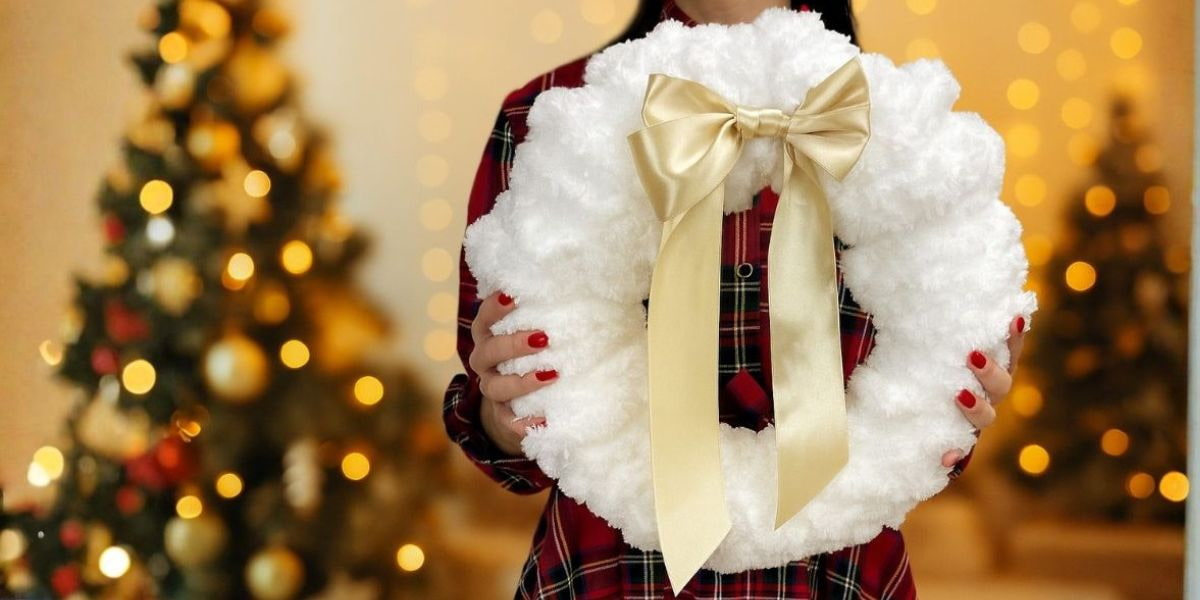 Vánoční věnec z chunky příze Natana Cherry Dream