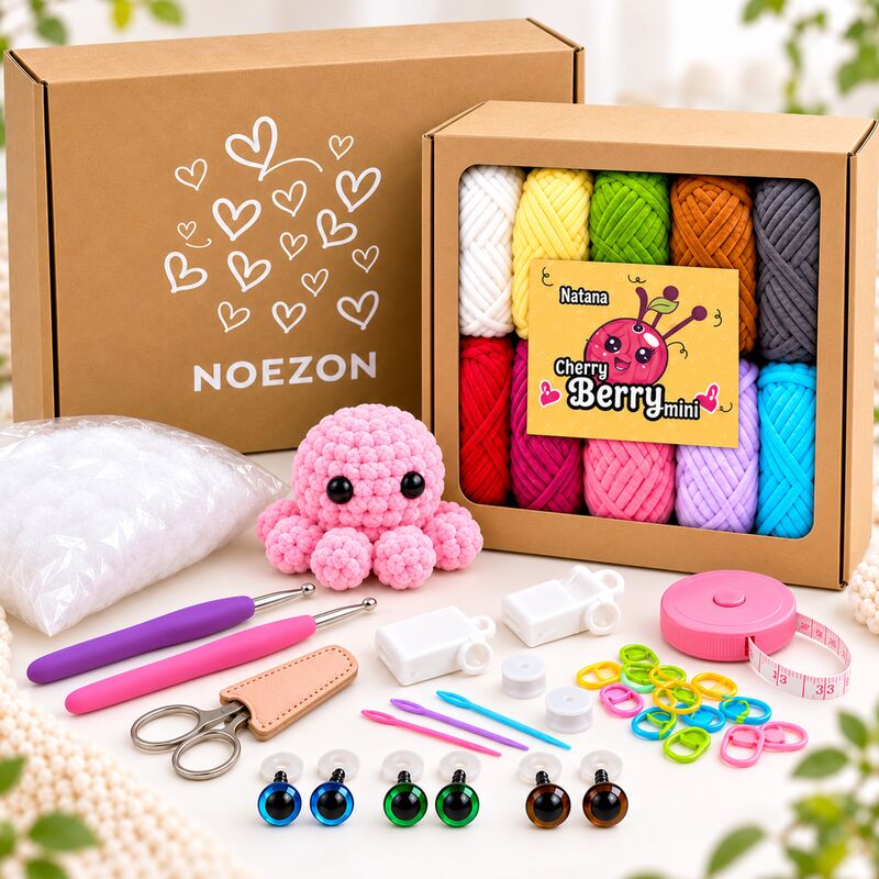 Kompletní sada na háčkování hraček z Natana Cherry Berry Mini
