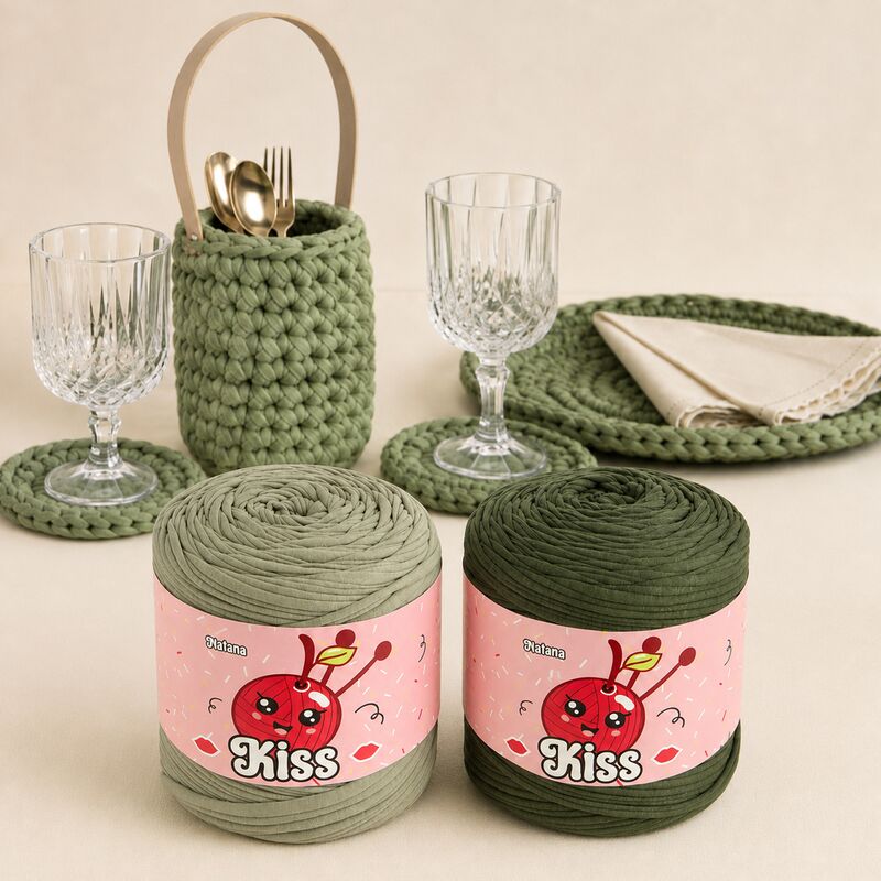 Natana Kiss T-shirt yarn odstíny zelené 700g 130m